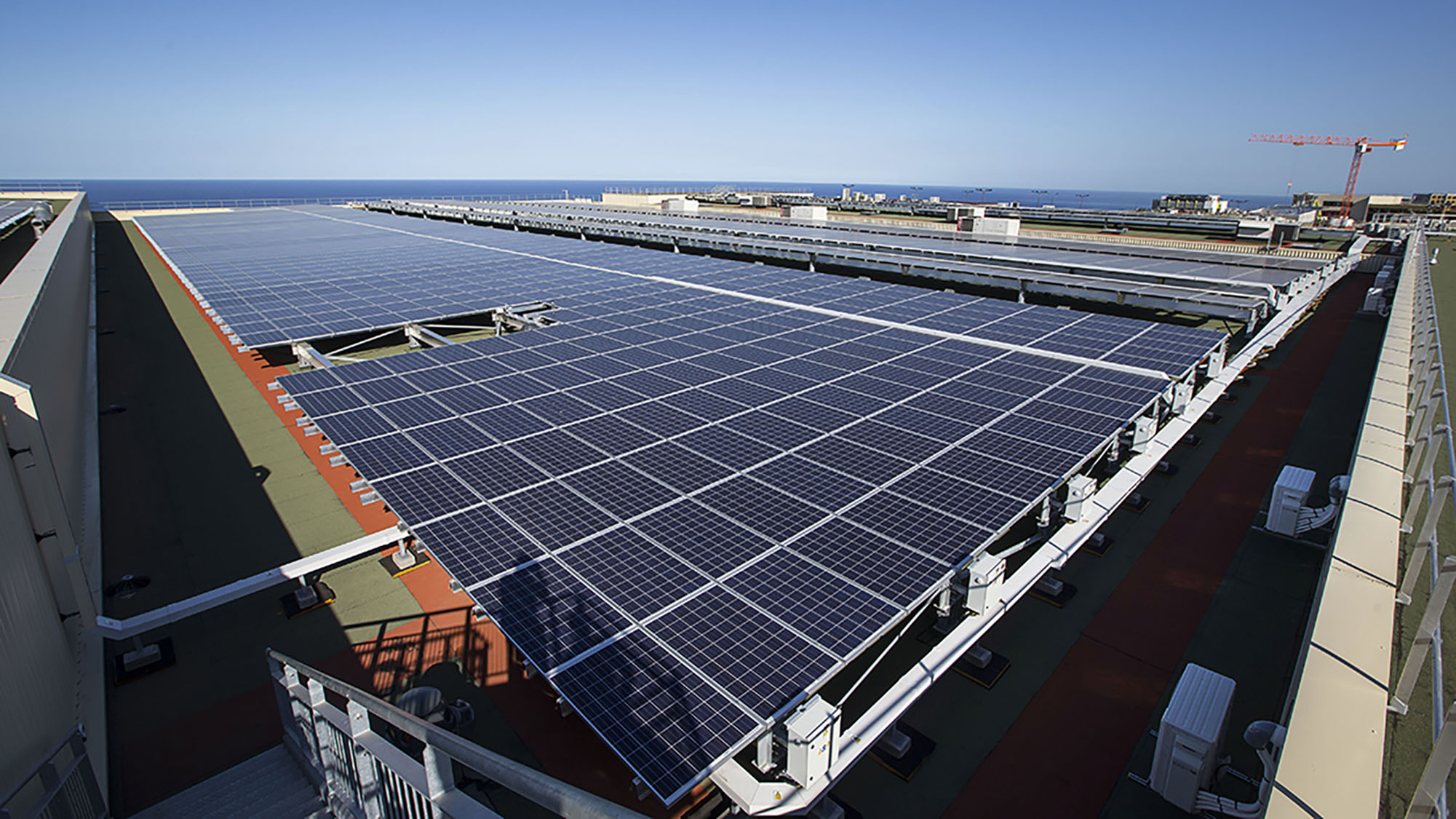 Instalación fotovoltaica, cubierta solar en Francia